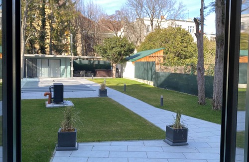 Penzing Apartment | Inviting Sissi West: Guest Rated 9.8 with Family Amenities