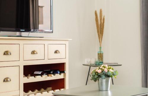 Kiato Apartment | Guest Rated: Sissy Apartment - Perfect for Families
