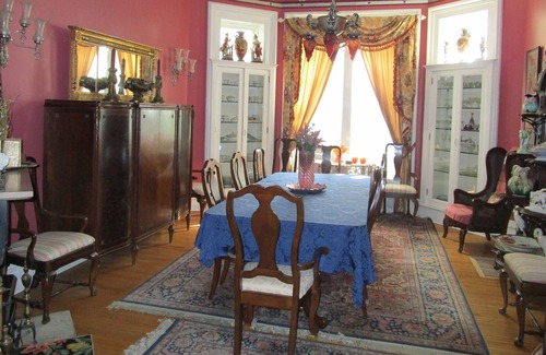 Davenport House | Beautiful Victorian Manor for Reunions and Special Events