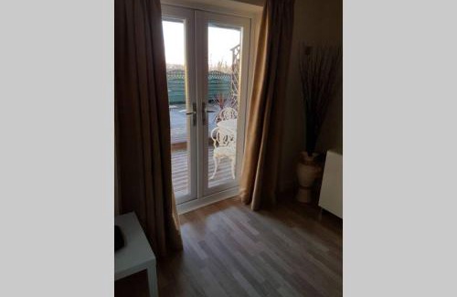 Llanelli Apartment | Guest Rated: Sister's Apartment with a 9.3/10 Score