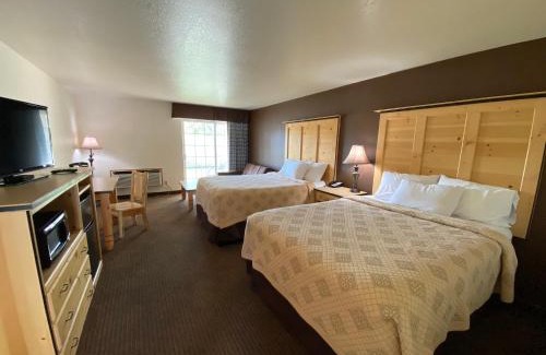 Sisters Hotel | Pet-Friendly Sisters Inn & Suites with Family Amenities