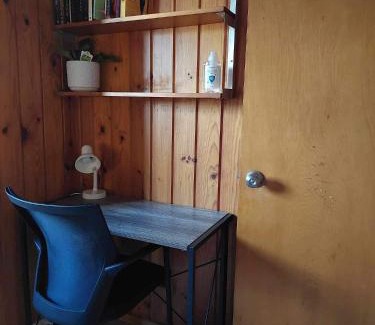 Massey House | Budget-Friendly Stay at Sister’s Place with Kitchen Access