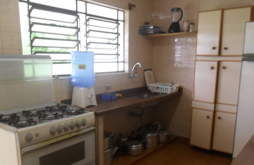 Mogi das Cruzes House | Site with large pool, barbecue, games room and green lawn