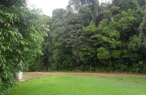 Mogi das Cruzes House | Site with large pool, barbecue, games room and green lawn