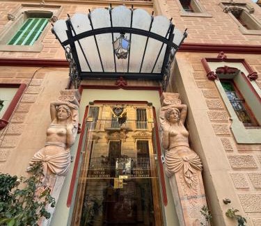 Sitges Town Center Hotel | Indulge at Sitges Royal Rooms with Hot Tub & Family Amenities