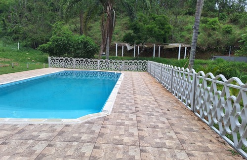 Mairipora House | Cozy Retreat for Fun and Relaxation with Family & Friends