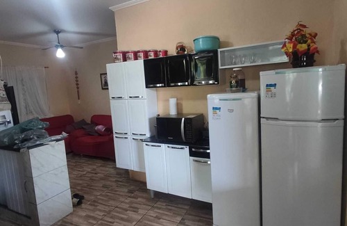 Santos House | Easy Access to Guarujá Beaches with Family-Friendly Amenities