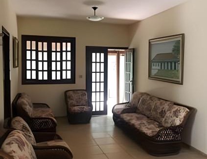 Jaboticatubas House | Inviting Retreat with Heated Pool and Family-Friendly Suites