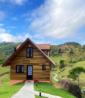 Armazem Cabin | Exceptional Stay at Sitio do Galdino with Hot Tub & Pets