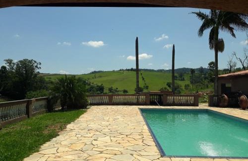 Braganca Paulista House | Idyllic Retreat for Families with Pool and Pet-Friendly Options