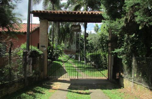 Itaoca House | Discover Sitio Prainha: Family-Friendly Stay with Kitchen