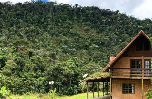Eco Ski Chalet | Tranquil Sitio Recanto da Preguiça with Oceanfront Views