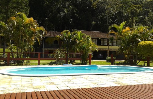 Vargem Grande House | Escape to Sítio Recanto Lele - Mountain Paradise Awaits