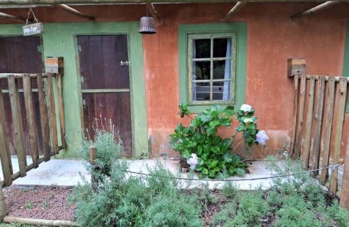 Jundiai Cabin | Relaxing Sitio Serra das Paineiras with Pool and Ocean Views