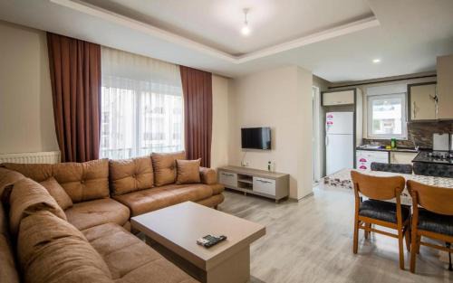 Konyaalti Apartment | Family-Friendly Sitti Apart Hotel with Oceanfront Pool