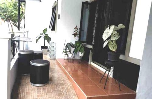 Tasikmalaya Villa | Child-Friendly Situ Gede Indah Homestay - Guest Rated 10/10