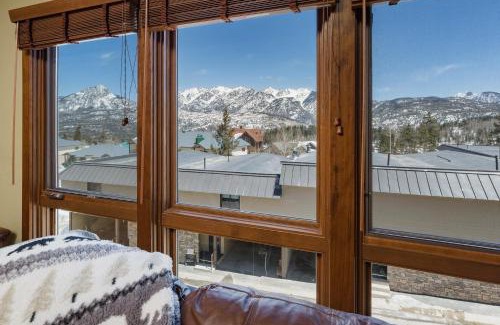 Purgatory House | Discover Sitzmark 12: Family-Friendly Retreat Awaits