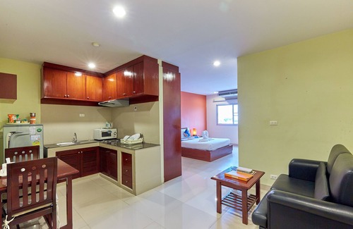 Bangkok Yai Apartment | Discover Sivalai Place: Ocean View & Family-Friendly Amenities