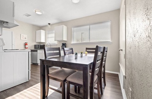 Central Arlington Apartment | Experience Six Flags Suite with King Bed and Family Amenities