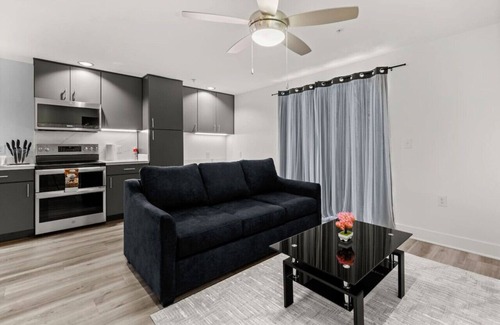 Wetmore Apartment | Six Flags/The Rim - Chic Modern Studio, King Bed