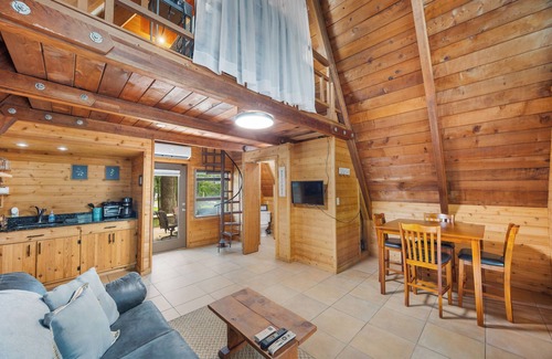 Mount Juliet Cabin | Rustic Cabins on 180 Acres Near Nashville - Guest Rated 9.6