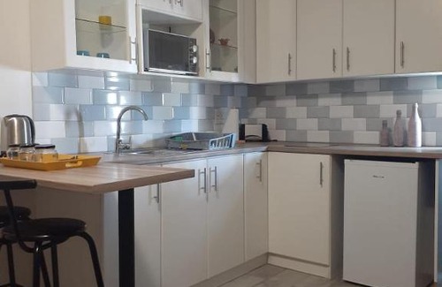Nelson Mandela Bay Apartment | Family-Friendly SixtyB: Highly Rated 9.1 by Guests