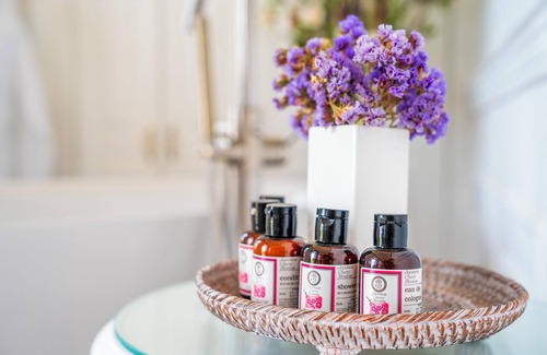 Ayvalik Hotel | Experience Siyah Lale Cunda 1841: Eco-Friendly Oasis