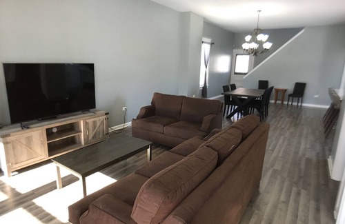 Aurora House | SIZE MATTERS!!!! Spread out and RELAX in this 5BR + Loft for 12+ Guests