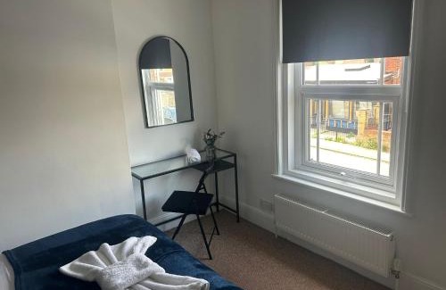 Leiston House | Top-Rated Sizewell Hotel with Free Parking for Contractors