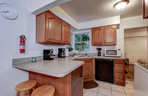 Deltona Lakes House | Deltona Retreat: Guest Rated 10/10 with Oceanfront Views