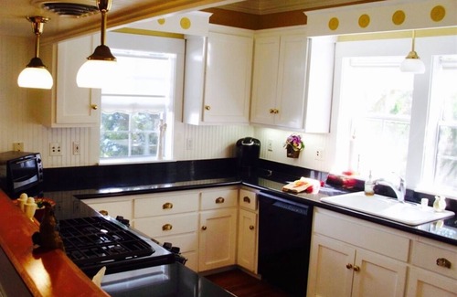 Amador City House | Halcyon House: Create Unforgettable Memories in Wine Country