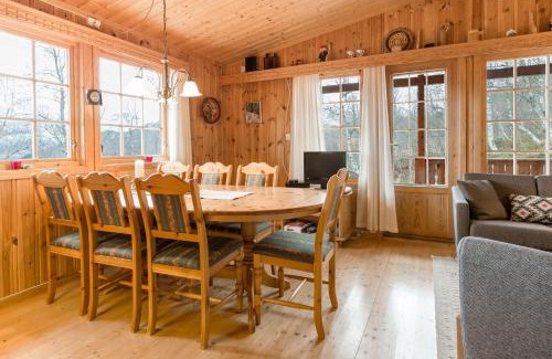Møre og Romsdal House | Discover Sjåfram: Pet-Friendly & Family-Oriented Retreat