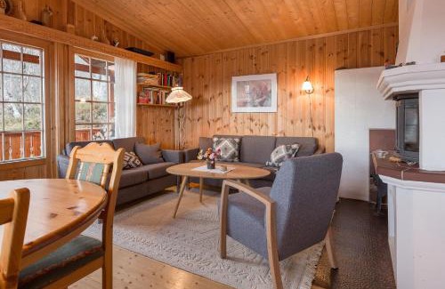 Møre og Romsdal House | Discover Sjåfram: Pet-Friendly & Family-Oriented Retreat