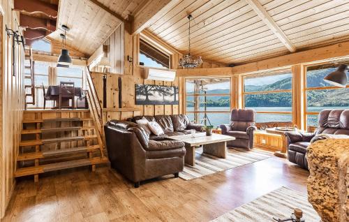 Etne House | Relax at Sjbris: Oceanfront Retreat with Great Reviews