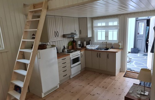 Jomfruland Cabin | Charming Stabbur in the Heart of Kragerø Skjærgård