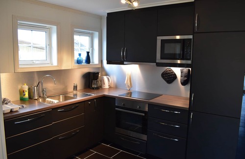 Kvitsoy House | Sjøhus Knut - cabin by the sea, and immediate proximity to nature and sea