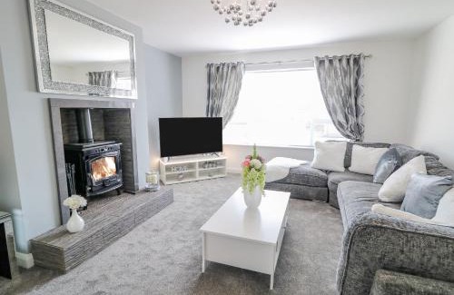 Coleraine House | Exceptional SJs Cottage: Family-Friendly Retreat, 10/10 Rating