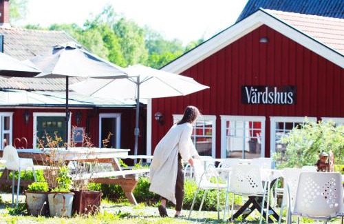 Kungsbacka O Hotel | Skårs gård: Family-Friendly Stay with Restaurant & Kitchen