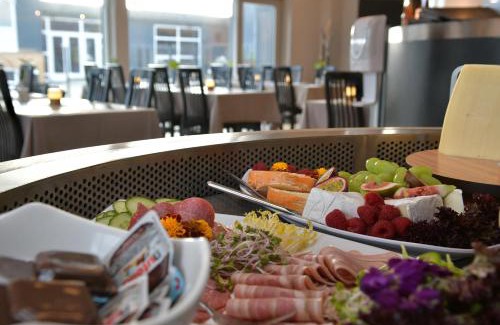 Skaerbaek Resort | Pet-Friendly Skærbæk Holiday Center with Ocean Views