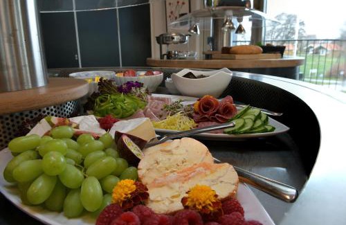 Skaerbaek Resort | Pet-Friendly Skærbæk Holiday Center with Ocean Views