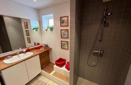 Vejlby Risskov Apartment | Inviting Rooms with Fireplace Lounge and Garden Access
