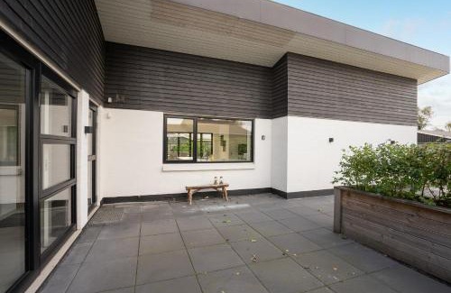 Hvidbjerg Strand House | Delightful Spa Retreat with Hot Tub & Family-Friendly Vibe