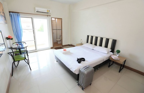 Khanna Yao Hotel | Budget-Friendly SK Resort with Breakfast & Family Amenities