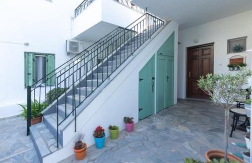 Neo Klima Apartment | Pet-Friendly SK Studios & Apartments with Ocean Views