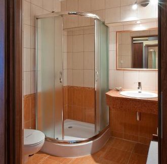 Ludzmierz Hotel | Skalny Dworek: Top-Rated Stay with Hot Tub & Restaurant