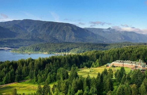 Stevenson House | Skamania Lodge, Free Parking, Onsite Pool, Spa, Hot Tub, Golf