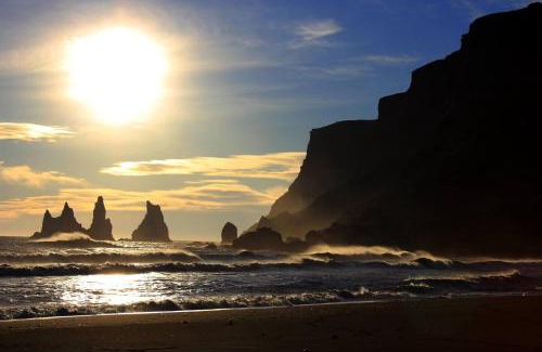 Vik I Myrdal House | Inviting Skammidalur Guesthouse: Family-Friendly Stay Awaits