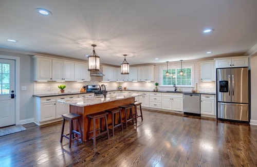 Sennett House | Pet-Friendly Retreat in Skaneateles Near Downtown Amenities