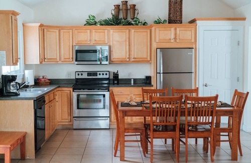 Sennett Hotel | Top-Rated Skaneateles Suites with Spa & Breakfast Included