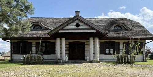 Ilawa House | Top-Rated Skansen Pomezania with Private Beach & Ocean Views